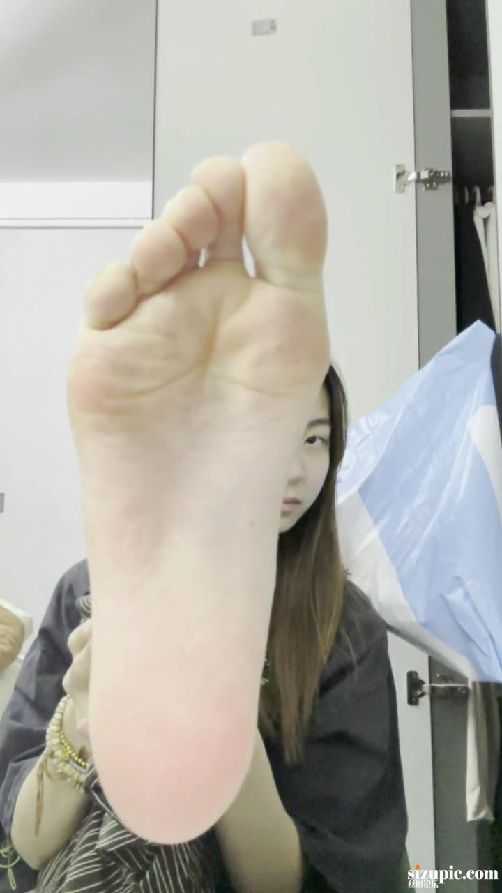 6190708410971853106[00_00_34][20251002-170841].jpg