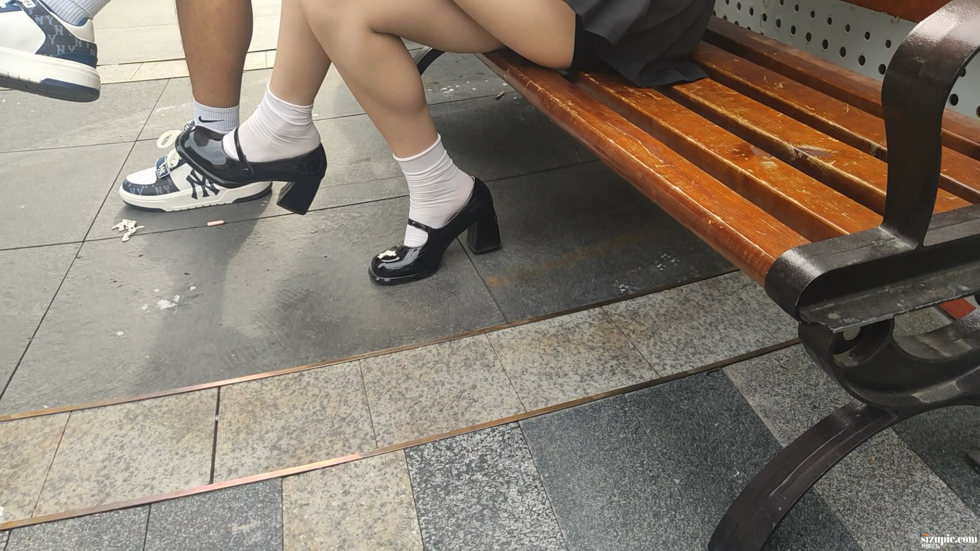 2.JPG